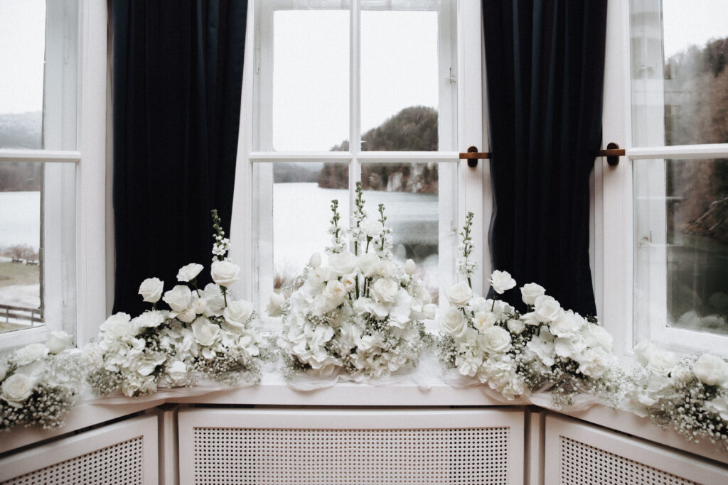 Hochzeitsdekoration - Blumen für eine elegante Hochzeit in München, Bayern
