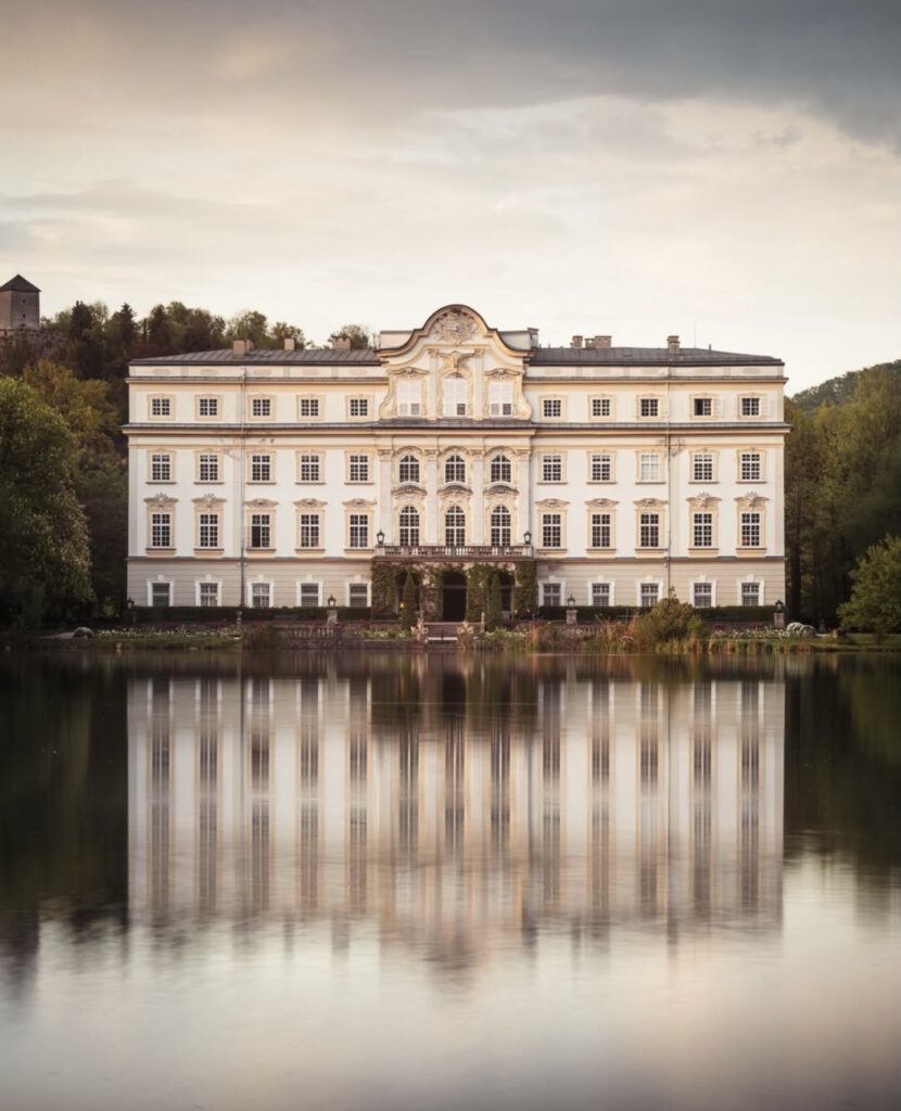 Elegante Hochzeitssaal im Schloss Leopoldskron in Salzburg