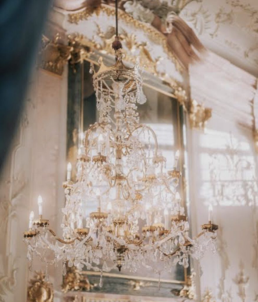 Elegante Hochzeitssaal im Schloss Leopoldskron in Salzburg
